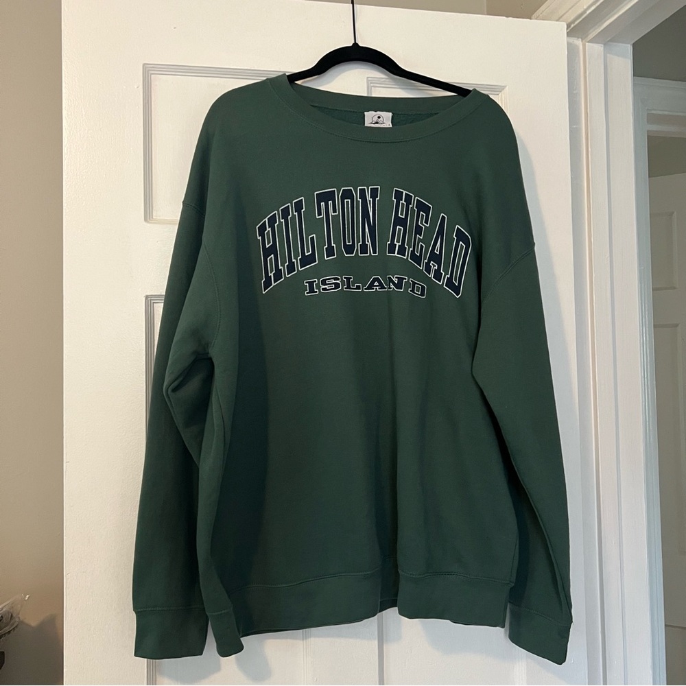 Hilton Head Island Green Crewneck Sweatshirt (Collegiate Design)